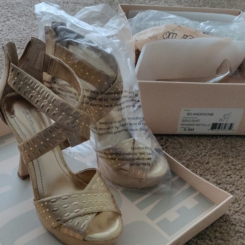 BCBGeneration Maddison gold sandals size 5.5M